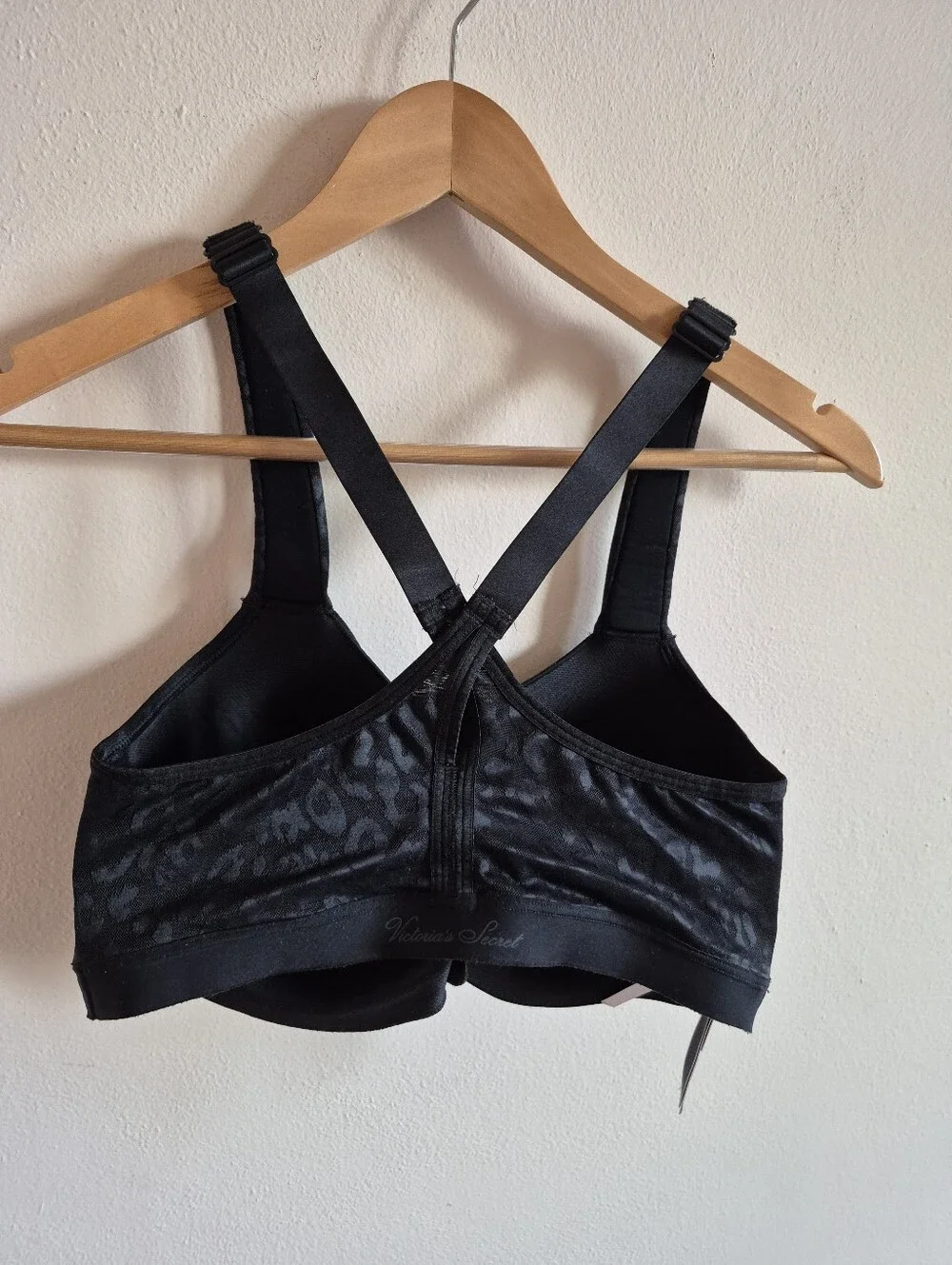 Victoria's Secret Incredible Knock Out Ultra Max 34DDD - Picture 3 of 8